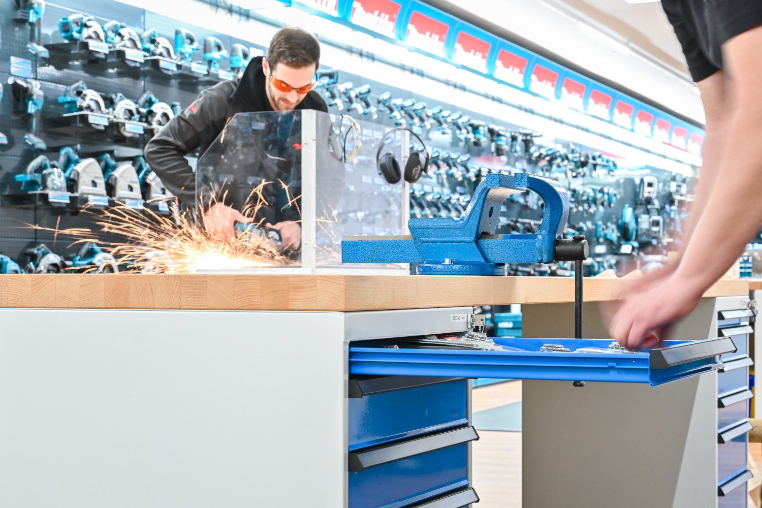 Schubfachschrank Makita Praxisbeispiel Schubfachschrank Makita Praxisbeispiel