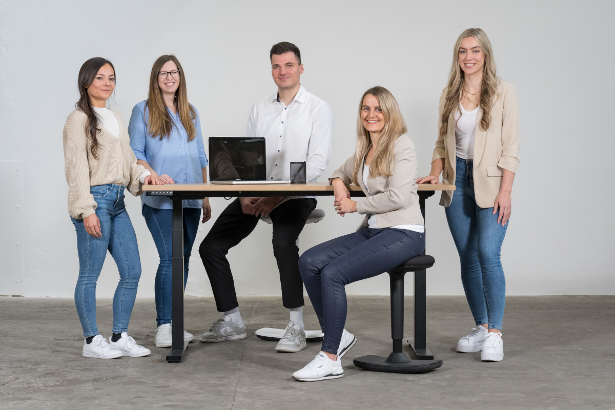 Moebel, Tabelle, Schreibtisch, Gruppenfoto, Hosen